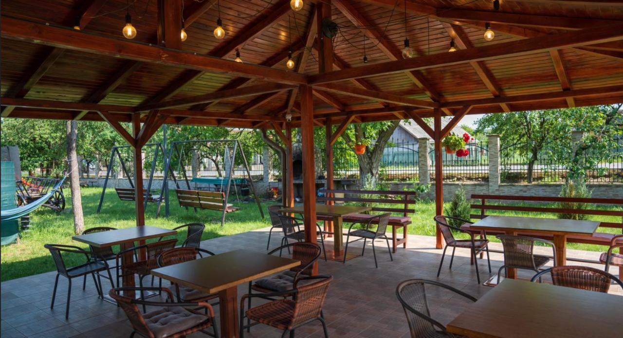Hotel Denisa & Rares Tasnad Exterior foto